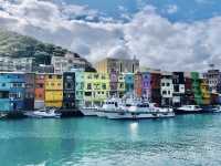 新北｜🌈🏘️美麗無暇📍 Zhengbin Port Color Houses 正濱漁港-彩色街屋