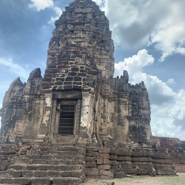 เที่ยวลพบุรี เมืองลิง 🦧