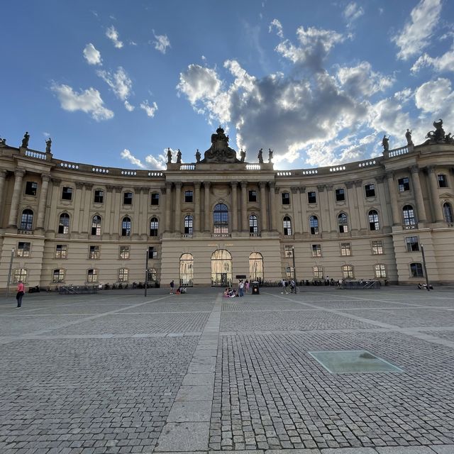  Berlin Bound: Conference, Culture, and Captivating Sights! 