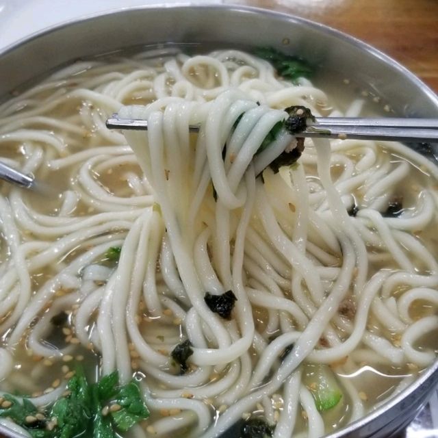 大田💜要試一下宋中基常去的刀削麵店