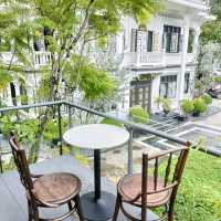 คาเฟ่เรือนกระจก กลางเมืองภูเก็ต