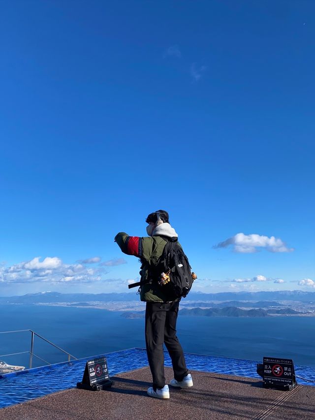 산 꼭대기에서 만끽하는 비와코의 절경