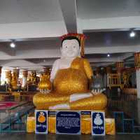 タイ寺院!? ワットブローンアーカート