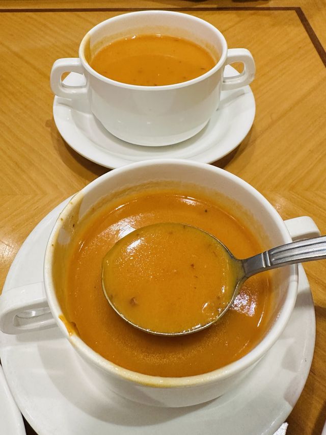 📍佐敦人氣西餐廳😋套餐CP值高🤑食物高質甜品出色👍🏻