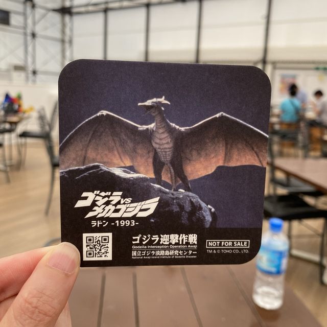 淡路島！「モリノテラス」ゴジラ！？ニジゲンノモリで衝撃のシュークリームを食す