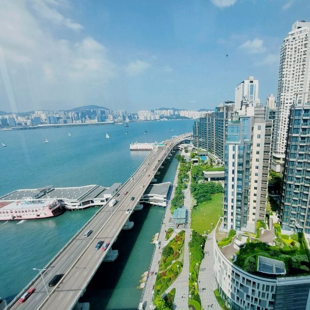 【僅此一刻】香港北角維港凱悅尚萃酒店：無敵維港海景下的寫意日落