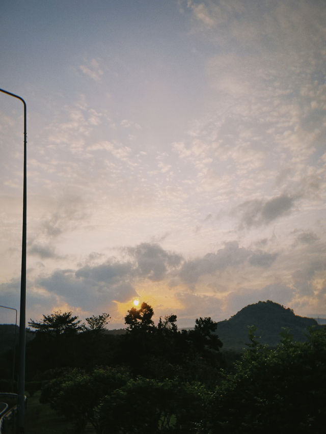 เที่ยวเขื่อนเชี่ยวหลานในข่วงปลายฝนต้นหนาวกัน