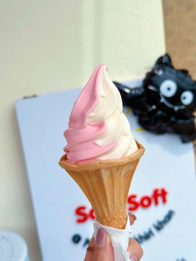 ร้านไอติม soft soft สุดคิ้วท์ 🍦😋