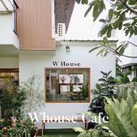 W House Cafe and Greenery  
