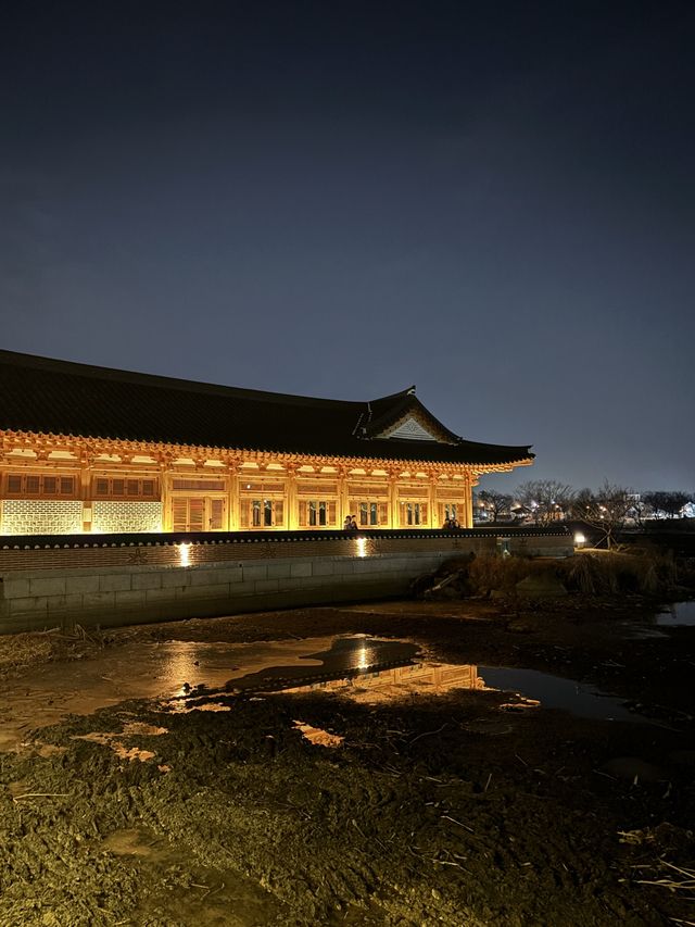 산책하며 도서관에서 책도 읽을 수 있는 덕진공원🩵