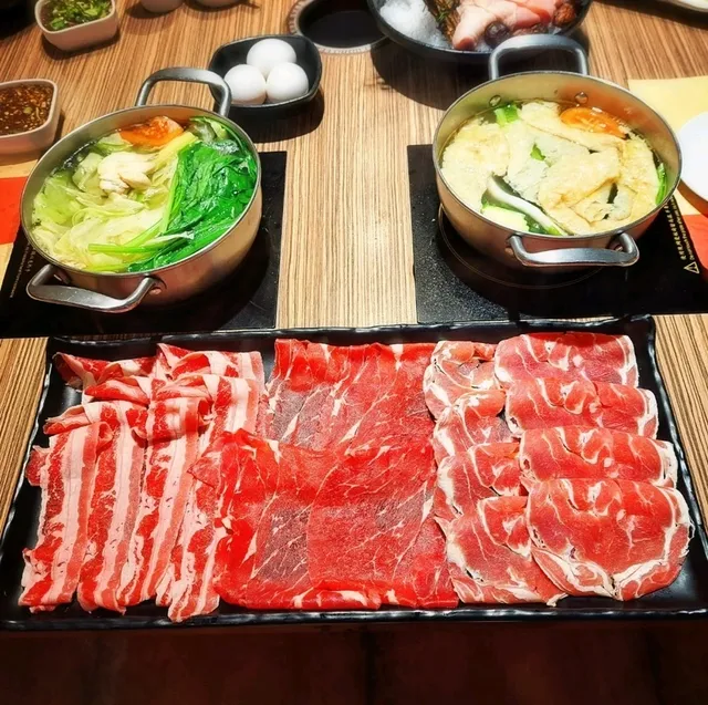 超美味食材新鮮澎湃，自助吧豐盛火鍋🍲