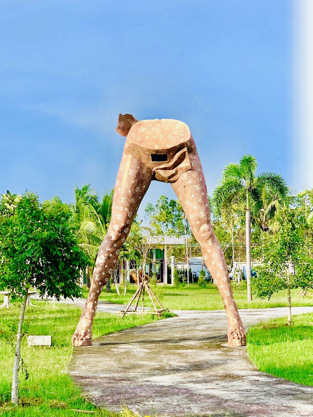 Love Art Park, Pattaya