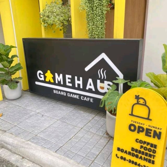 Mary’s Cafe & GameHaus Board Game Cafe💡