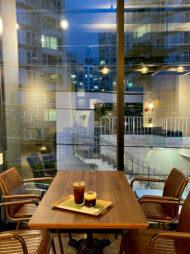 경산 아늑한 레트로 분위기 카페 보더472-1