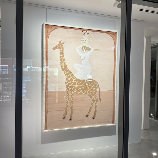 Art gallery in a mall