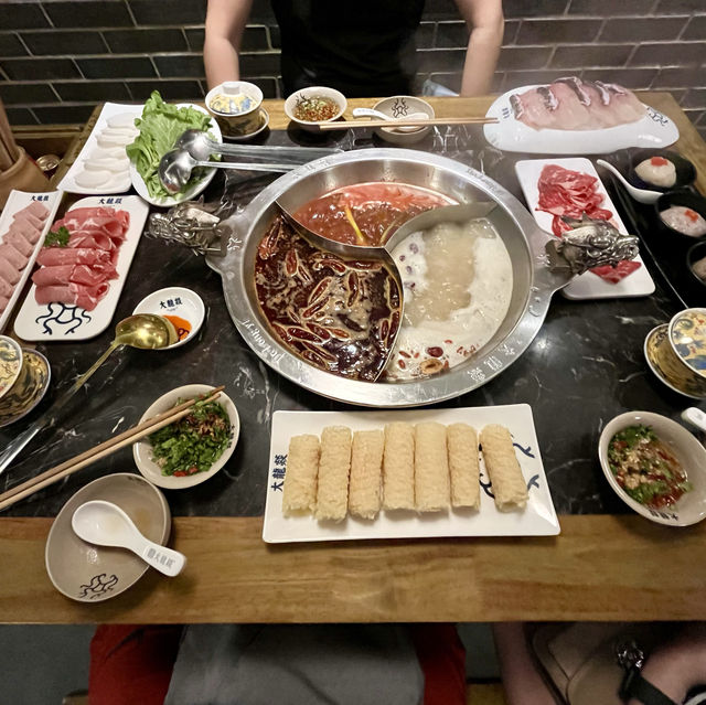 Da Loong Yi Steamboat: A Flavorful Journey Through Traditional Mala