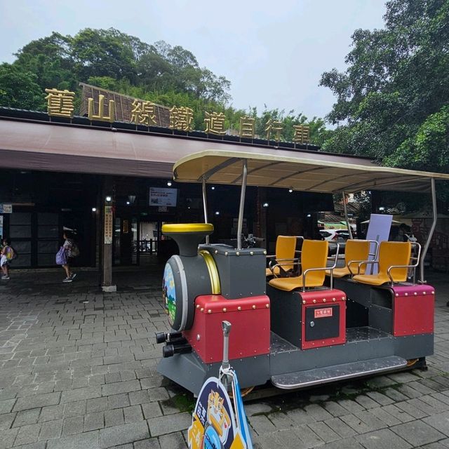 到勝興暢遊鐵道觀光自行車吧！