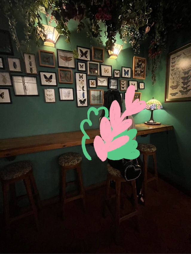 【Featherstone】ミステリアスなおしゃれカフェ/バンコク