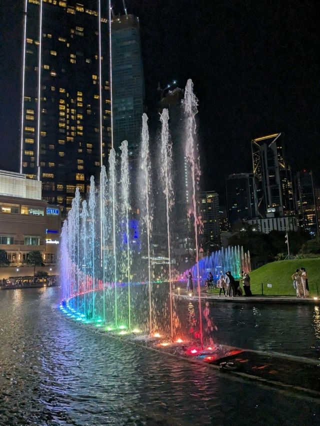 馬來西亞最知名的打卡地標：吉隆坡國油雙峰塔