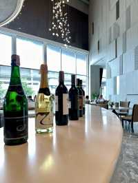บรรยากาศดีๆ ก่อนไปสนามบิน 🍸