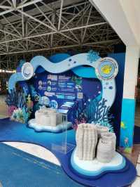 ท่องโลกใต้ท้องทะเล ที่ อควาเรียม บางแสน 