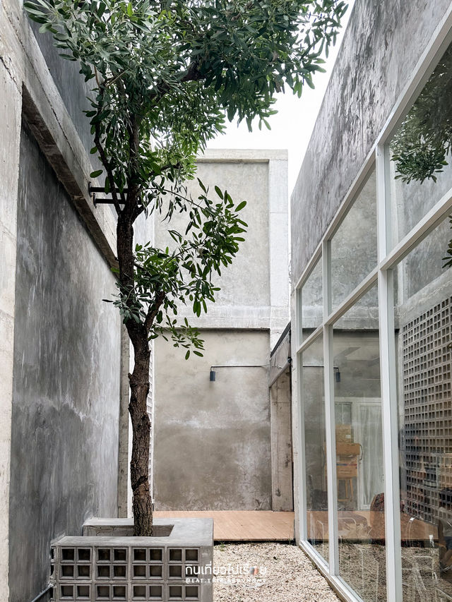คาเฟ่สไตล์ Loft Glasshouse ย่านตลิ่งชัน