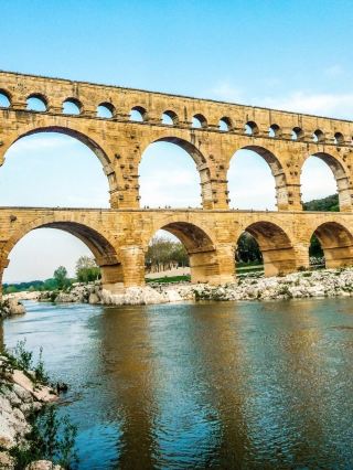 Roman ruins and Art
