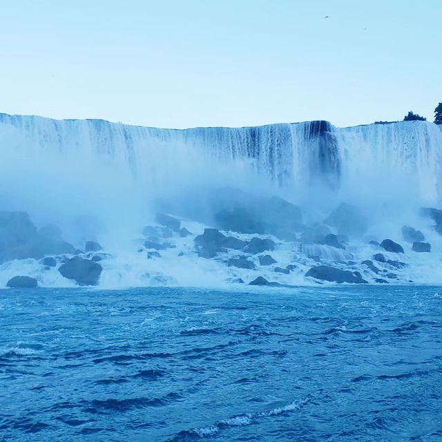 Where Water Roars and Magic Soars: A Niagara Experience 🇺🇸