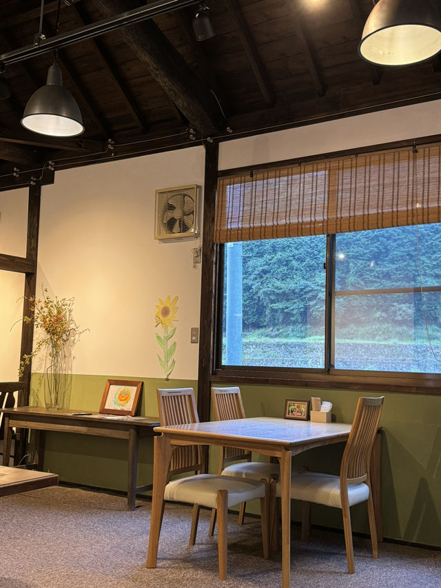【福岡カフェ】窓から四季折々の景色を楽しみながらバスチーを食べよう✨️