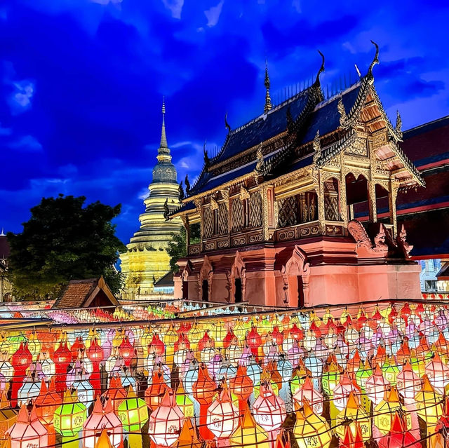 พาแอ่ว!! "เทศกาลโคมแสนดวง" ณ เมืองลำพูน🏮