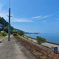 江川海岸：海景與小車站的浪漫邂逅 🌊🚉