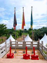 Black Dragon Cave Temple in Yong Peng 