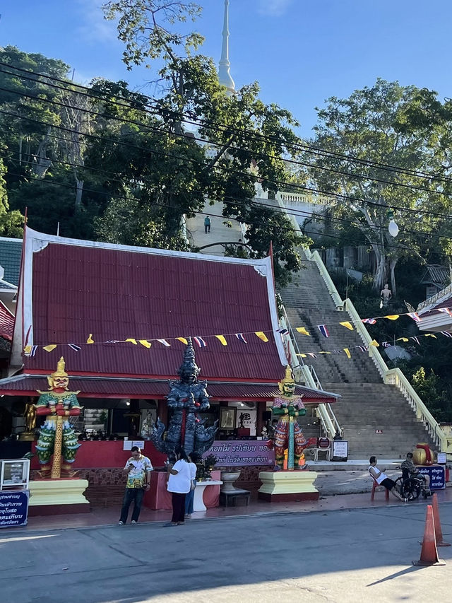 จุดชมวิวทะเลหัวหินและไหว้พระเสริมสิริมงคล 🌊🙏