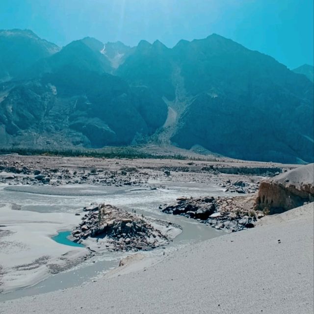 BREATHTAKING KATPANA DESERT.