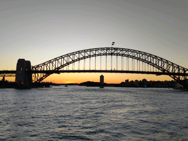 ล่องเรือ ชม Sydney Opera House and Sydney City