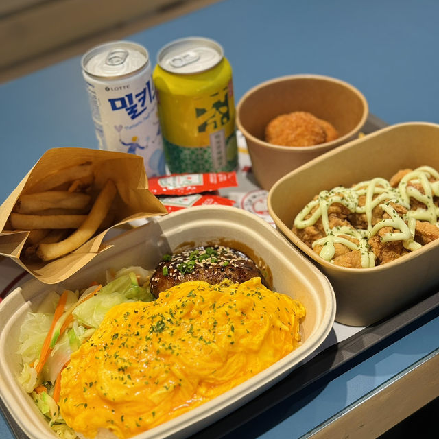 看着碼頭的韓式餐廳