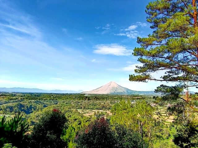 A Breathtaking Look at Mount Sinabung: Volcano Views You Can’t Miss!