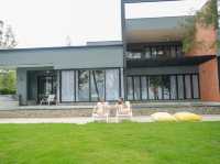 Emmarin Villa เป็นLuxury Pool Villa อยู่หาดแสงอรุณ