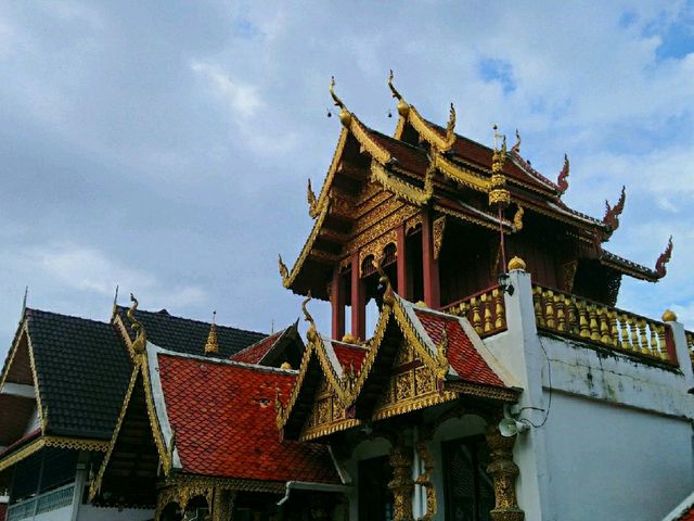 รับพรปีใหม่..ไหว้พระเจ้าเพชรมงคลมุนี