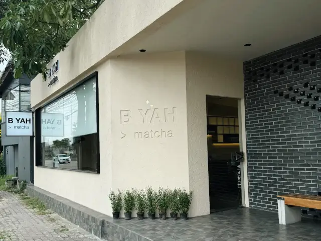 B YAH > Matcha Lat Phrao