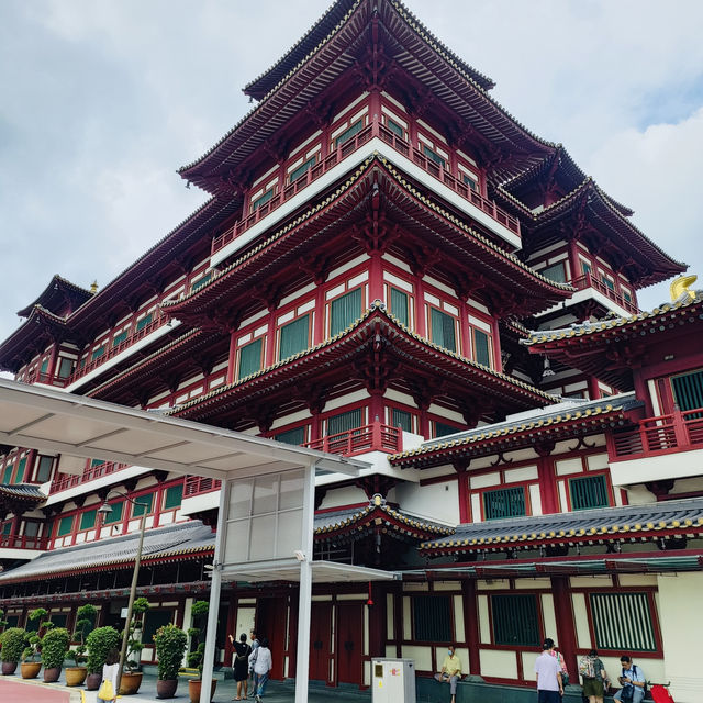 A Step Into Serenity at Buddha Tooth Relic Temple