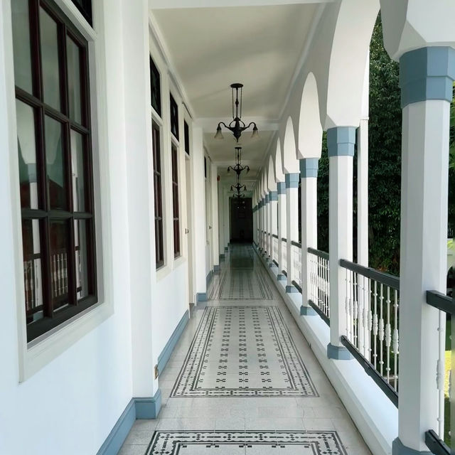 Stepping Back in Time: My Enchanting Stay at Hotel Majapahit Surabaya!