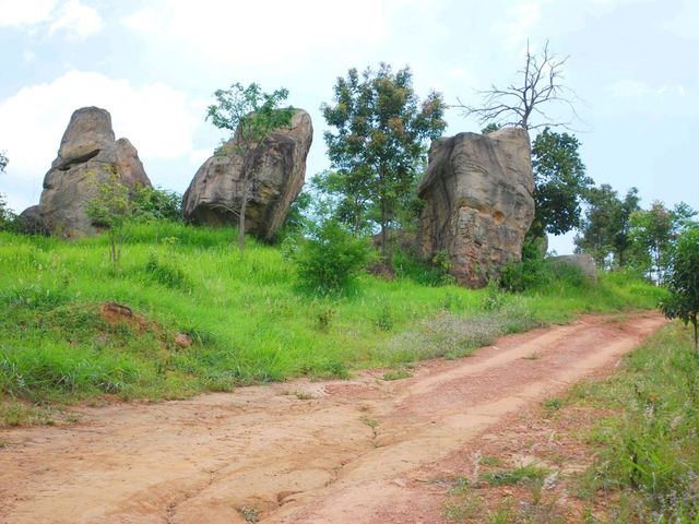 Moh hin khao มอหินขาว อันซีนชัยภูมิ