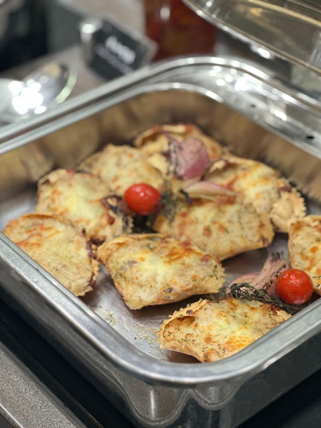 《六國酒店食Buffet慶生日》