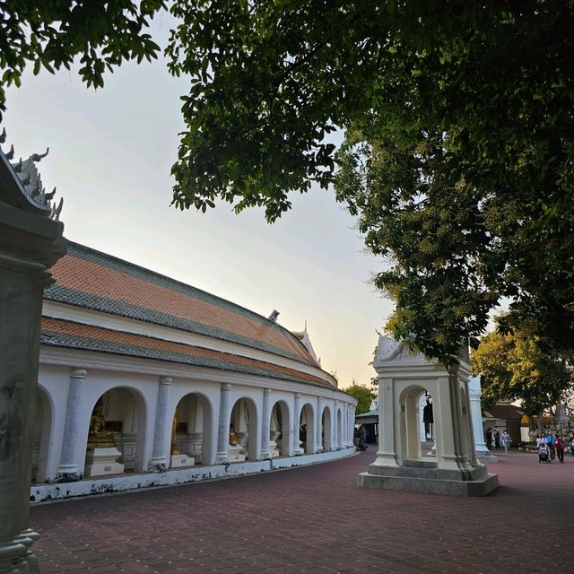 ไหว้พระ ทำบุญ พระปฐมเจดีย์ใหญ่สุดในไทย