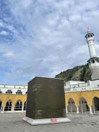 Modern design representing the Islamic architectural element