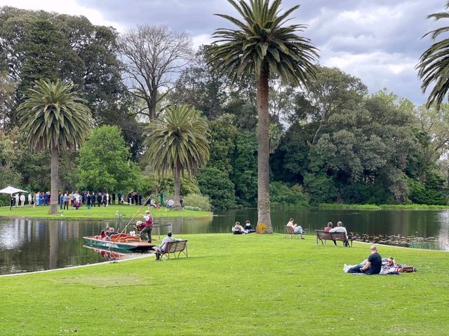 Romancing the Roses (and Everything Else) at Fitzroy Gardens