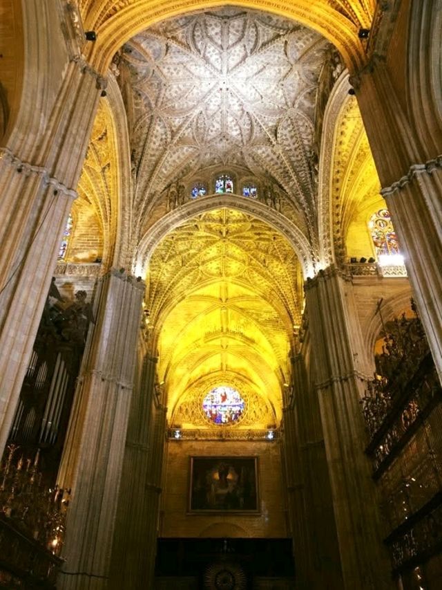 走訪世界最大的哥德式主教座堂：Sevilla 塞維亞大教堂