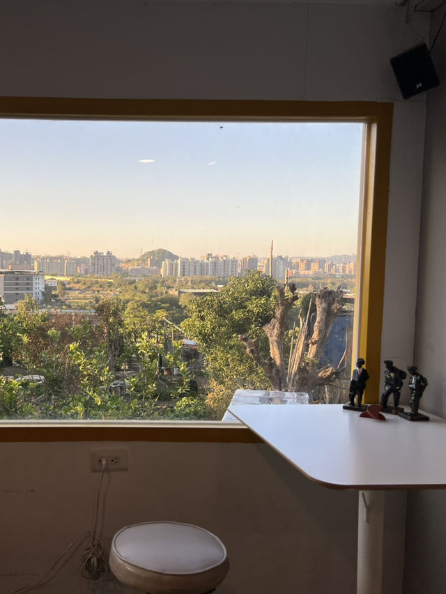 新北市 宮廟也能賞景喝咖啡☕️