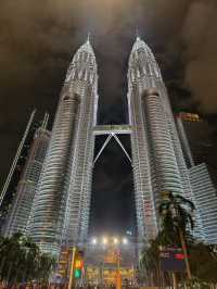 KLCC Twin Towers to Saloma Bridge: A Stunning City Walk 🌆